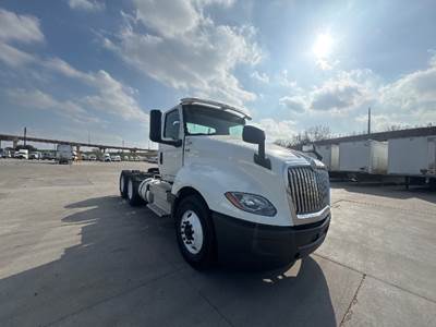 International LT625 Day Cab Truck - 430HP, 10 Speed Automatic