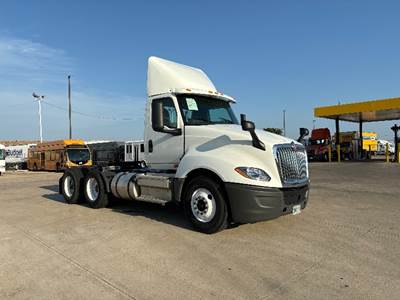 International LT625 Day Cab Truck - 430HP, 10 Speed Automatic