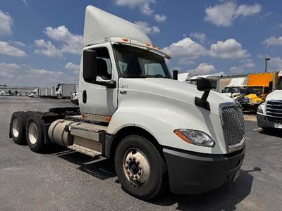 International LT625 Day Cab Truck - 430HP, 10 Speed Automatic
