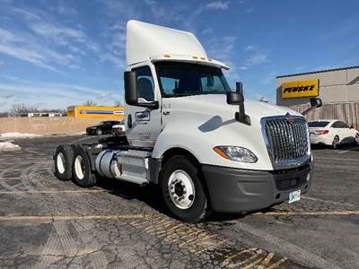International LT625 Day Cab Truck - 430HP, 10 Speed Automatic