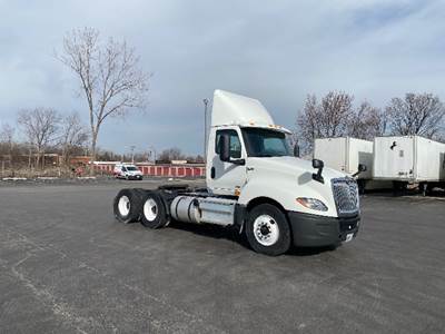 International LT625 Day Cab Truck - 430HP, 10 Speed Automatic