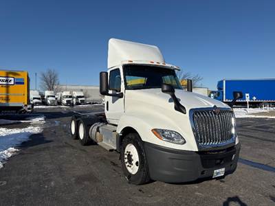 International LT625 Day Cab Truck - 430HP, 10 Speed Automatic