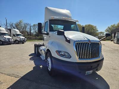 International LT625 Day Cab Truck - 430HP, 10 Speed Automatic