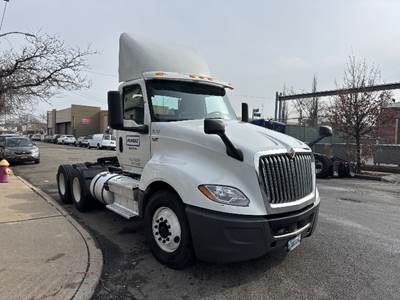 International LT625 Day Cab Truck - 430HP, 10 Speed Automatic