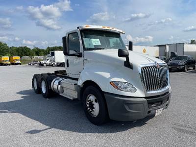 International LT625 Day Cab Truck - 430HP, 10 Speed Automatic