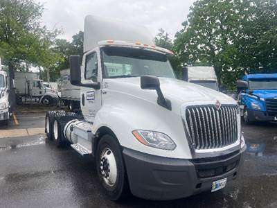 International LT625 Day Cab Truck - 430HP, 10 Speed Automatic