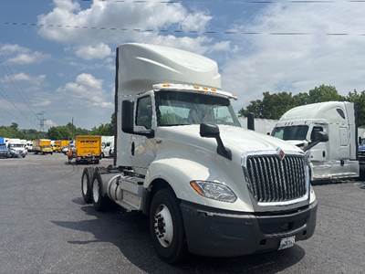International LT625 Day Cab Truck - 430HP, 10 Speed Automatic
