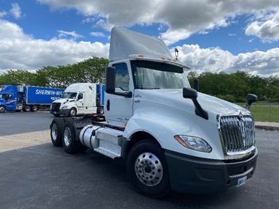 International LT625 Day Cab Truck - 430HP, 10 Speed Automatic