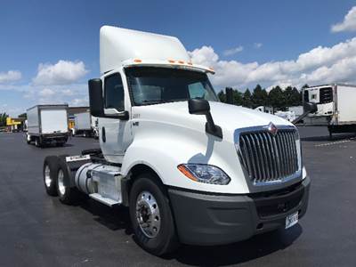 International LT625 Day Cab Truck - 430HP, 10 Speed Automatic