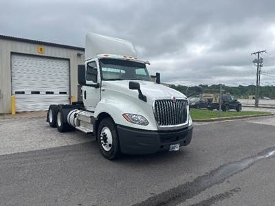 International LT625 Day Cab Truck - 430HP, 10 Speed Automatic