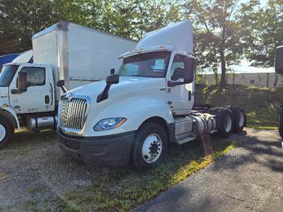 International LT625 Day Cab Truck - 430HP, 10 Speed Automatic