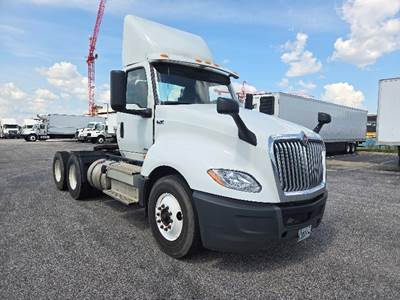 International LT625 Day Cab Truck - 430HP, 10 Speed Automatic