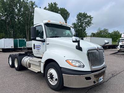 International LT625 Day Cab Truck - Cummins 450HP, 12 Speed Automatic