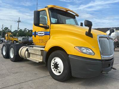 International LT625 Day Cab Truck - 430HP, 12 Speed Automatic