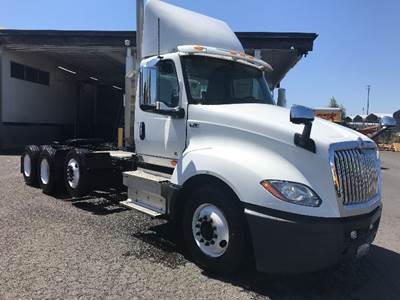 International LT625 Day Cab Truck - Cummins 450HP, 10 Speed Automatic