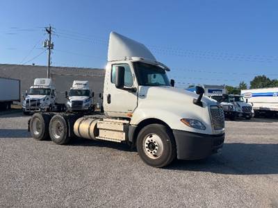 International LT625 Day Cab Truck - 430HP, 10 Speed Automatic