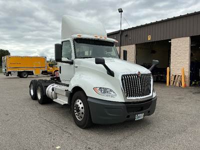 International LT625 Day Cab Truck - 430HP, 10 Speed Automatic