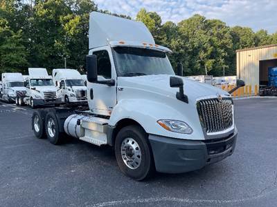International LT625 Day Cab Truck - 430HP, 10 Speed Automatic