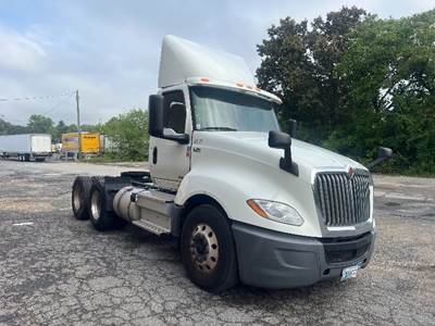 International LT625 Day Cab Truck - 430HP, 10 Speed Automatic
