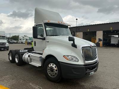 International LT625 Day Cab Truck - 430HP, 10 Speed Automatic