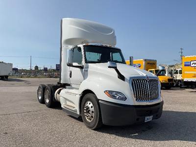 International LT625 Day Cab Truck - Cummins 450HP, 10 Speed Automatic