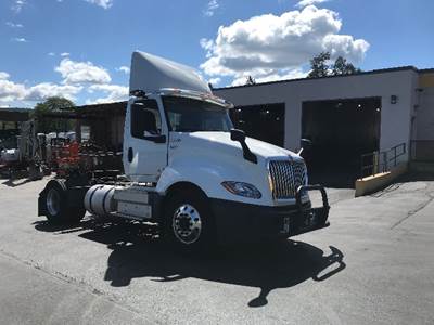 International LT625 Single Axle Day Cab Truck - Cummins 400HP, 10 Speed Automatic
