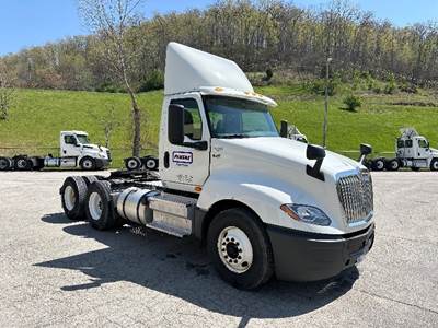International LT625 Day Cab Truck - 430HP, 10 Speed Automatic