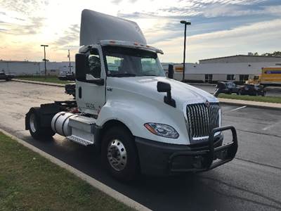 International LT625 Single Axle Day Cab Truck - Cummins 400HP, 10 Speed Automatic