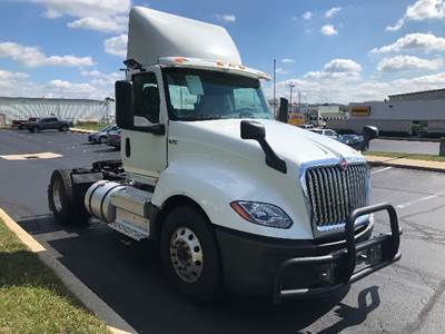 International LT625 Single Axle Day Cab Truck - Cummins 400HP, 10 Speed Automatic