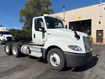 International LT625 Day Cab Truck - 430HP, 10 Speed Automatic
