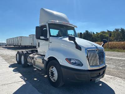 International LT625 Day Cab Truck - 430HP, 10 Speed Automatic