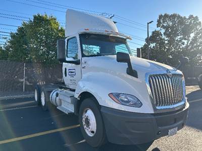International LT625 Day Cab Truck - 430HP, 10 Speed Automatic