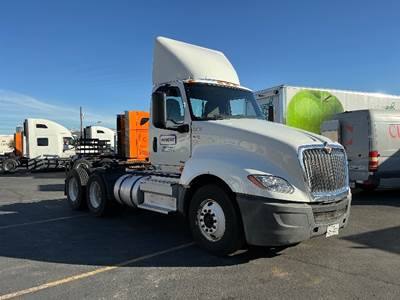 International LT625 Day Cab Truck - 430HP, 10 Speed Manual