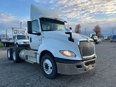 International LT625 Day Cab Truck - Cummins 450HP, 12 Speed Automatic