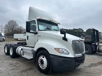 International LT625 Day Cab Truck - 430HP, 10 Speed Automatic