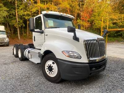 International LT625 Day Cab Truck - 430HP, 10 Speed Automatic
