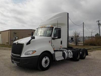 International LT625 Day Cab Truck - 400HP, 12 Speed Automatic