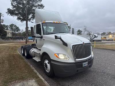 International LT625 Day Cab Truck - Cummins 450HP, 10 Speed Manual