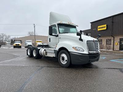 International LT625 Day Cab Truck - 430HP, 10 Speed Automatic