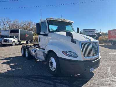 International LT625 Day Cab Truck - 430HP, 10 Speed Automatic
