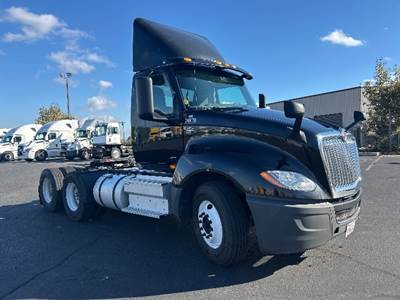 International LT625 Day Cab Truck - 450HP, 10 Speed Automatic