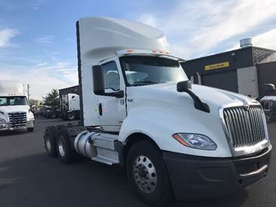 International LT625 Day Cab Truck - 430HP, 10 Speed Automatic