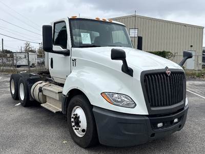 International LT625 Day Cab Truck - Cummins 450HP, 12 Speed Automatic