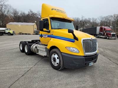 International LT625 Day Cab Truck - 430HP, 10 Speed Automatic