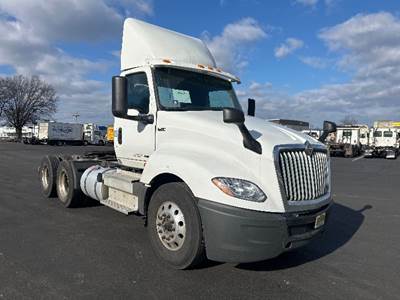International LT625 Day Cab Truck - 430HP, 10 Speed Automatic