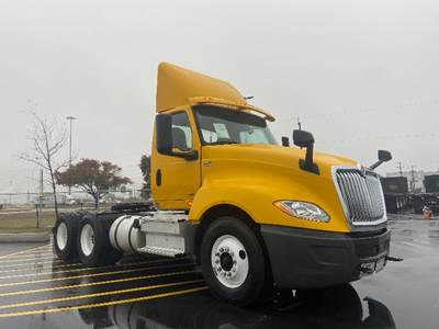 International LT625 Day Cab Truck - 430HP, 12 Speed Automatic