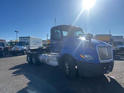 International LT625 Day Cab Truck - Cummins 430HP, 10 Speed Manual