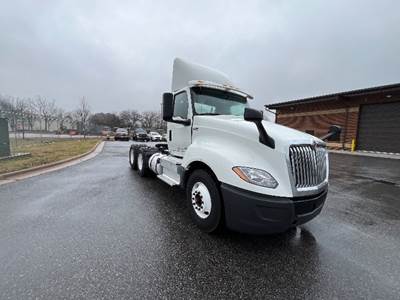 International LT625 Day Cab Truck - 430HP, 10 Speed Automatic