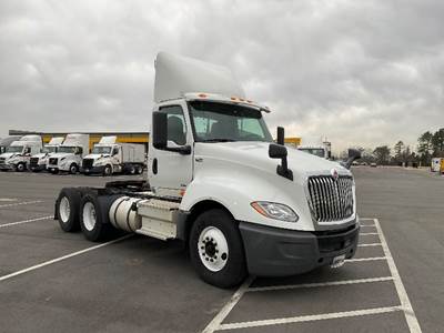 International LT625 Day Cab Truck - 430HP, 10 Speed Automatic