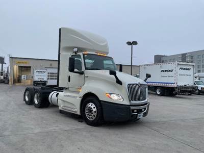 International LT625 Day Cab Truck - Cummins 450HP, 12 Speed Automatic